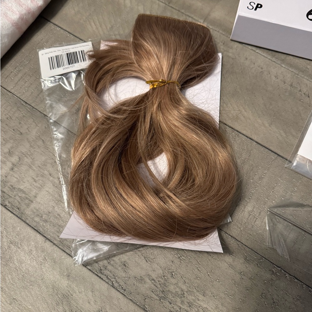 Sitting Pretty Halo Thick- 20” Dark Blonde + Light Brown Two-Tone #10-6 Kit - Picture 2 of 6